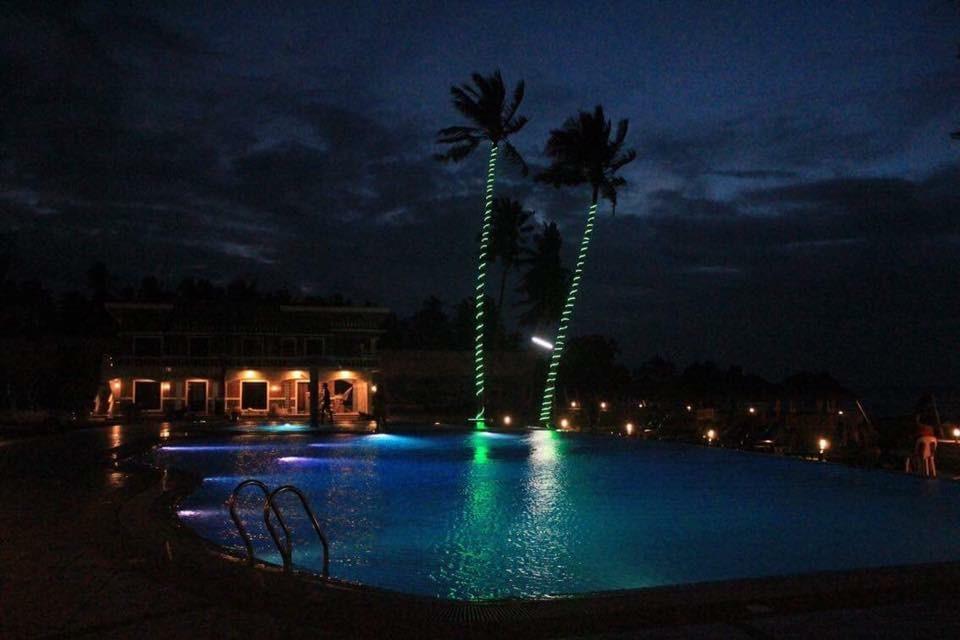 Lagoon Beach Resort Gitagun Esterno foto
