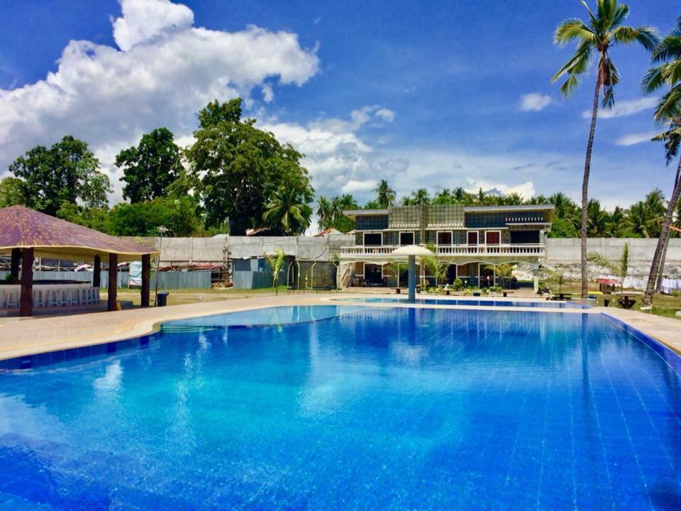 Lagoon Beach Resort Gitagun Esterno foto